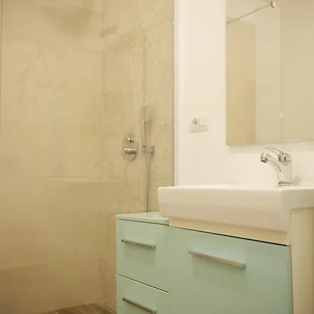 Apartament Chez Sara Grand Park Tirana